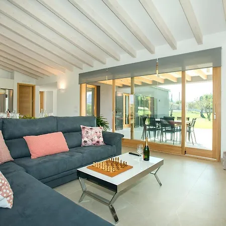 Villa Owl Mir - Luxury Retreat *
