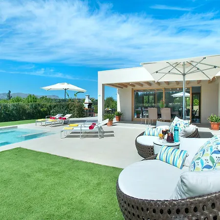 Villa Owl Mir - Luxury Retreat